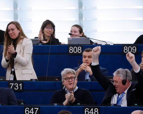 EU parliament blocks US trade deal after Trump’s tariff threat